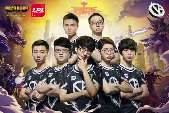 更是对足球 更是对足球